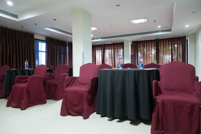 Hotel Oyo Flagship 084 Mg Road Trivandrum