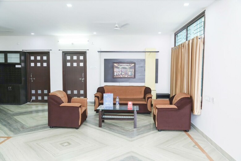 Hotel Oyo 9226 Near Railway Station