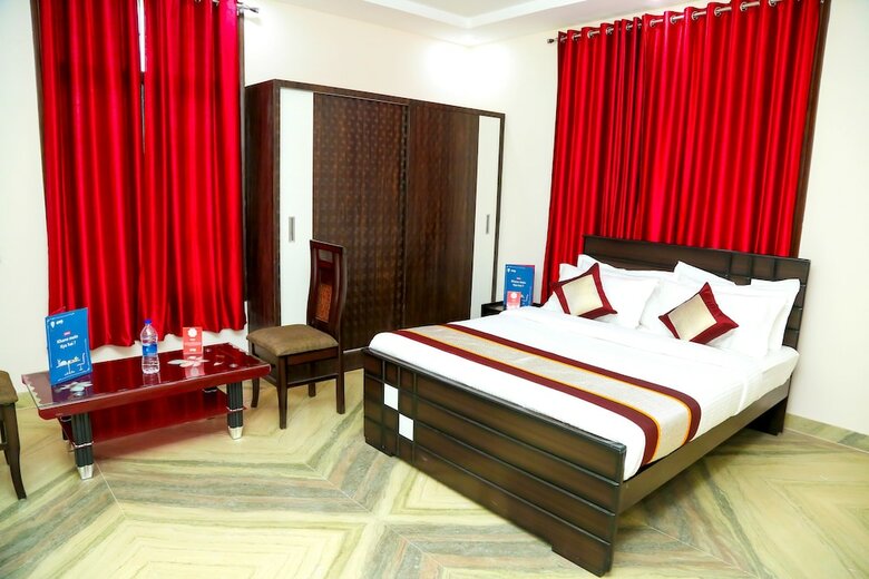 Hotel Oyo 9226 Near Railway Station
