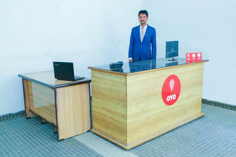 Hotel Oyo 9226 Near Railway Station