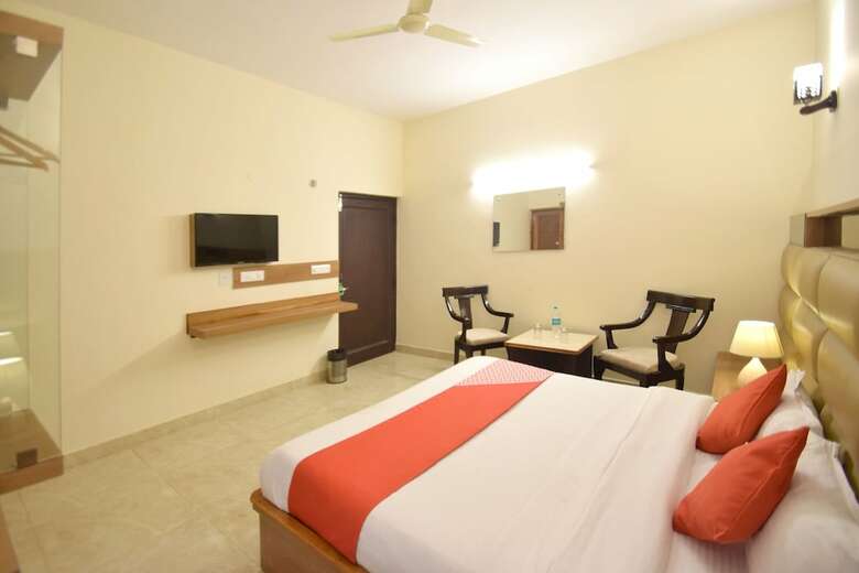 Oyo 11567 Hotel Shivalik Hills