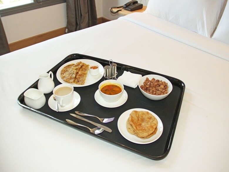 Hotel Oyo 9921 Nesh Inn Heritage