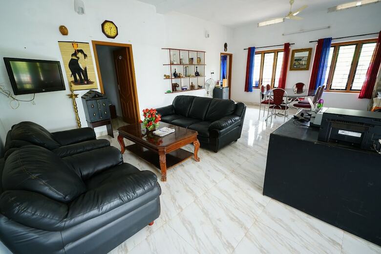 Hotel Oyo 10644 M S Holiday Resort