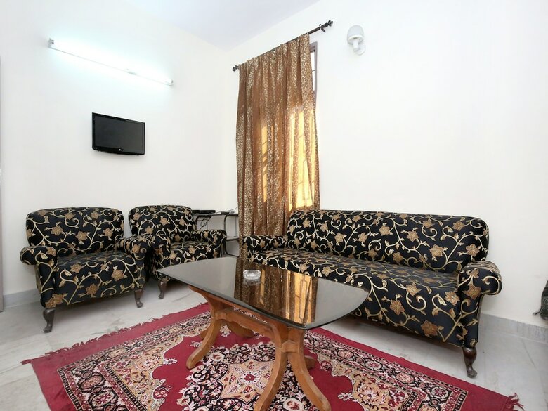 Hotel Oyo 10310 Home 3bhk Shoghi