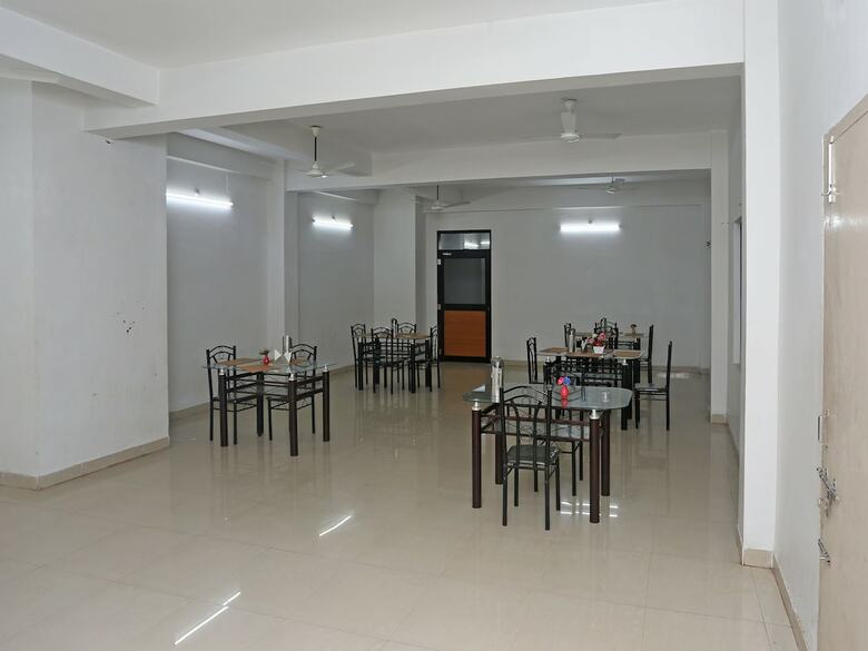Hotel Oyo 6332 Shree Mandir Palace
