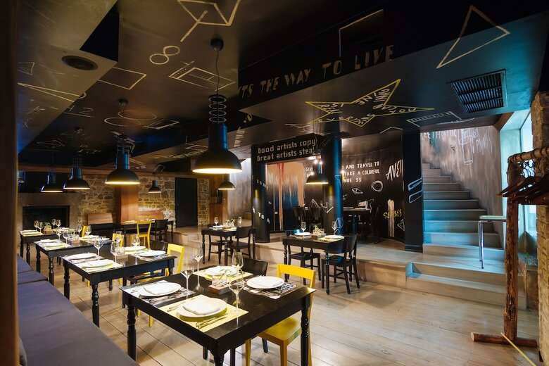Life Gallery Hotel
