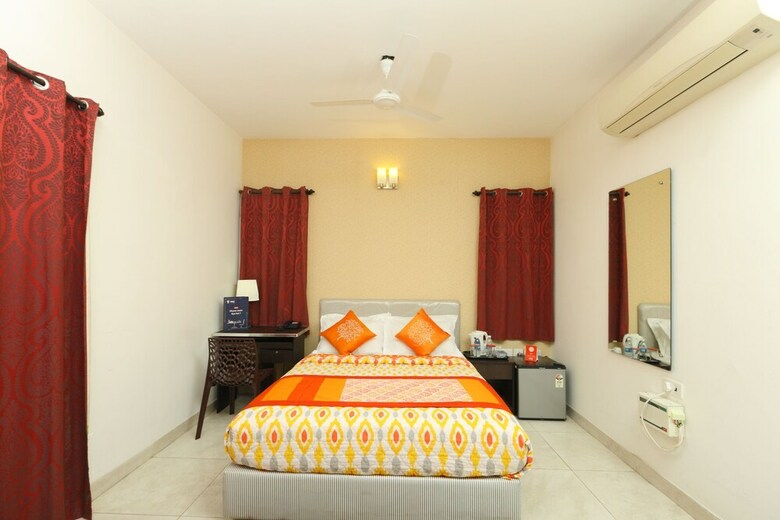 Hotel Oyo 20002 Silverkey Omr
