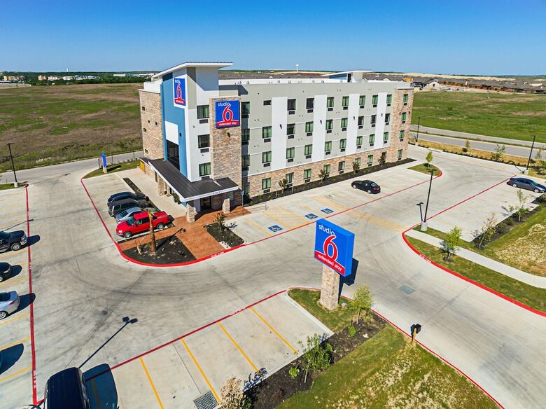 Aparthotel Studio 6 Buda, Tx