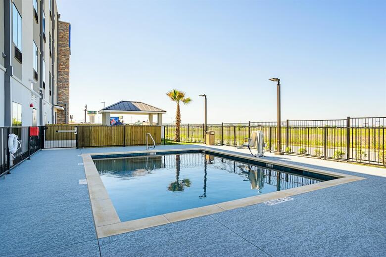 Aparthotel Studio 6 Buda, Tx