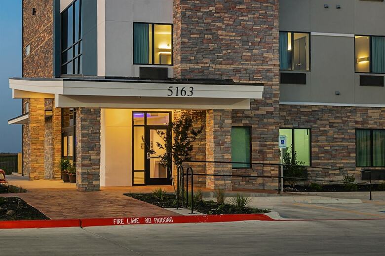 Aparthotel Studio 6 Buda, Tx