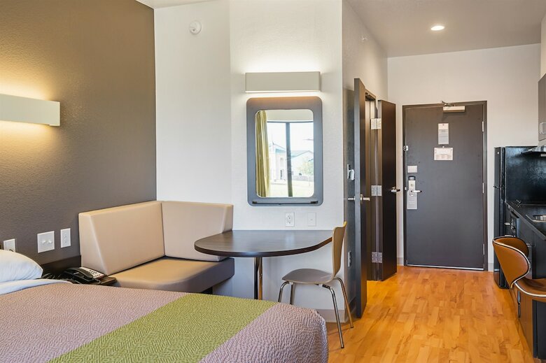 Aparthotel Studio 6 Buda, Tx