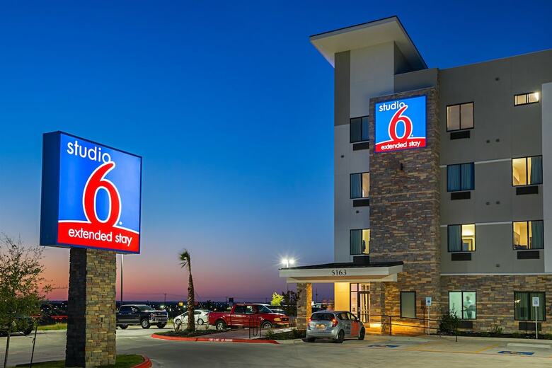 Aparthotel Studio 6 Buda, Tx