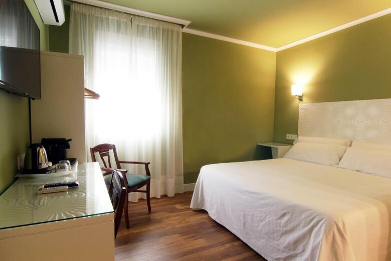 Hostal Los Casta�uelos