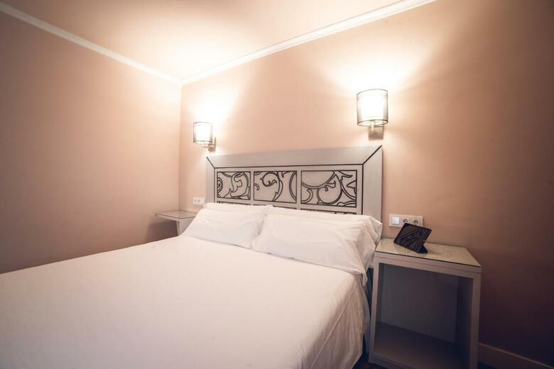 Hostal Los Casta�uelos