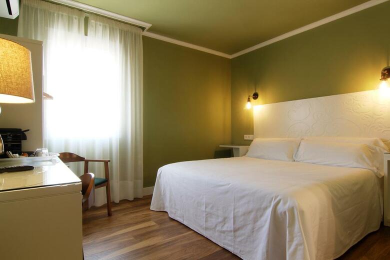 Hostal Los Casta�uelos