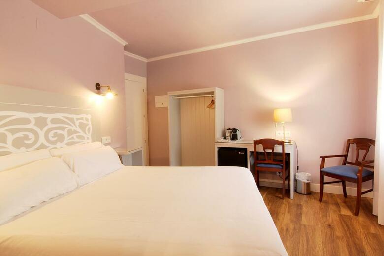 Hostal Los Casta�uelos