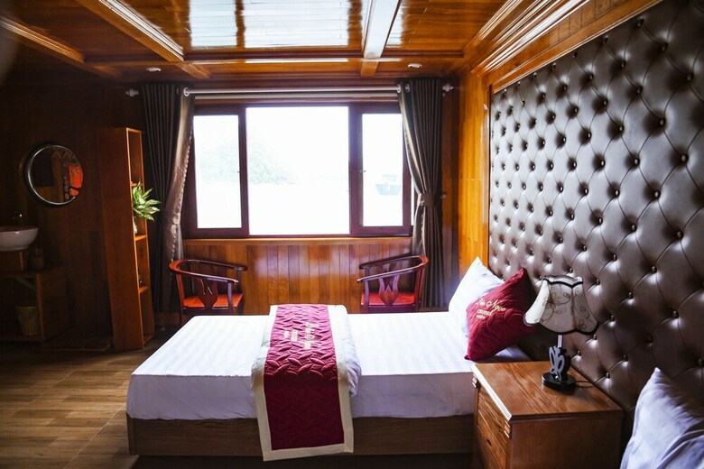 Cat Ba Sisters Cruise