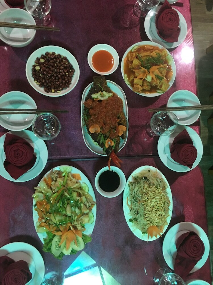 Cat Ba Sisters Cruise