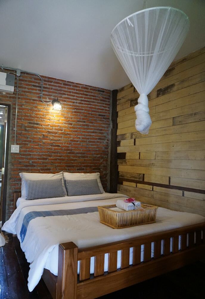 Huen Chang Puek Hotel