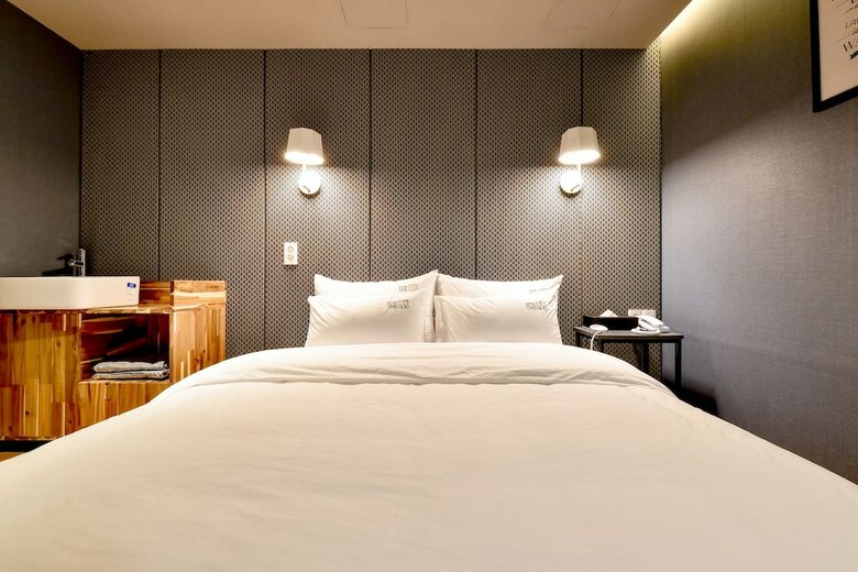 Hotel The M