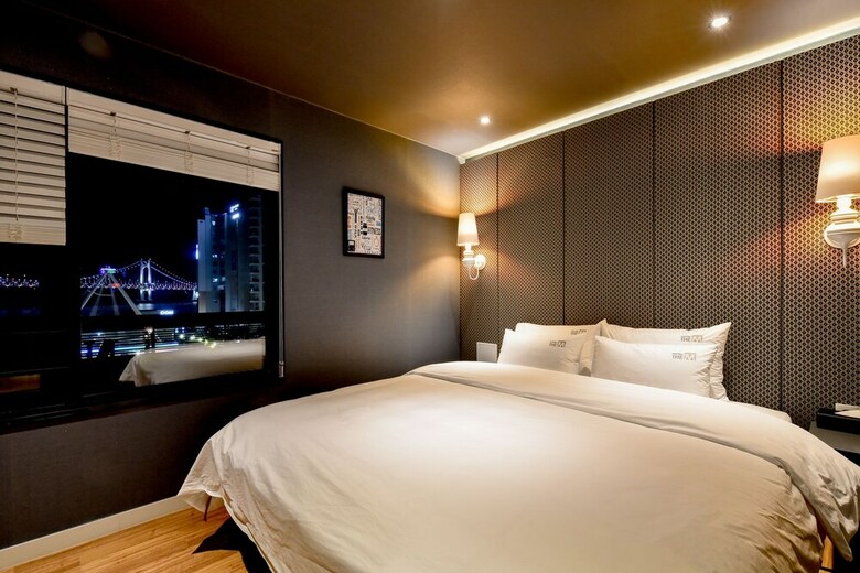 Hotel The M