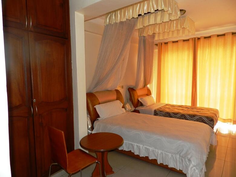 J-frigh Hotel