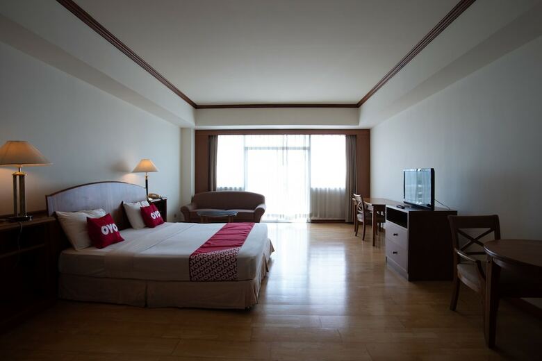 Ayutthaya River View Hotel