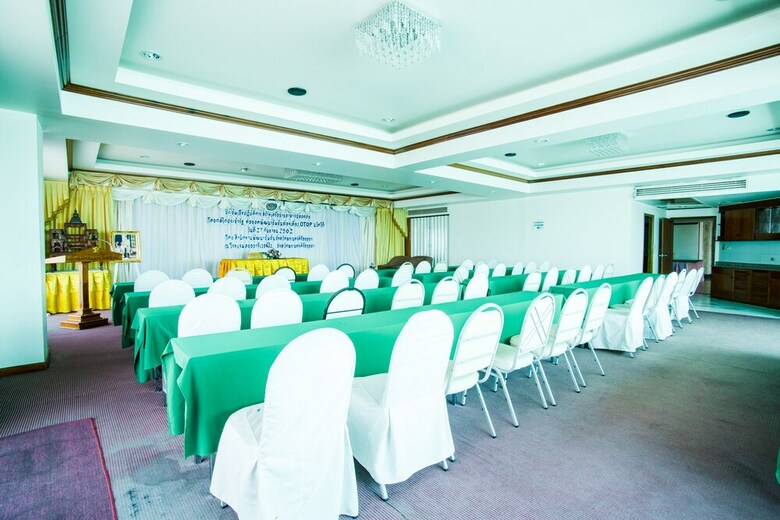 Ayutthaya River View Hotel