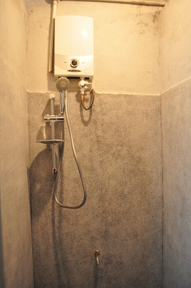 Hostal Village Hostel