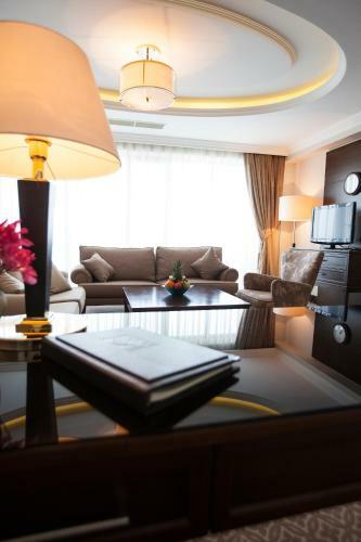Chinar Hotel & Spa