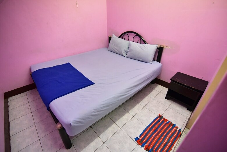 Hostal Khaosan Rainbow Hostel