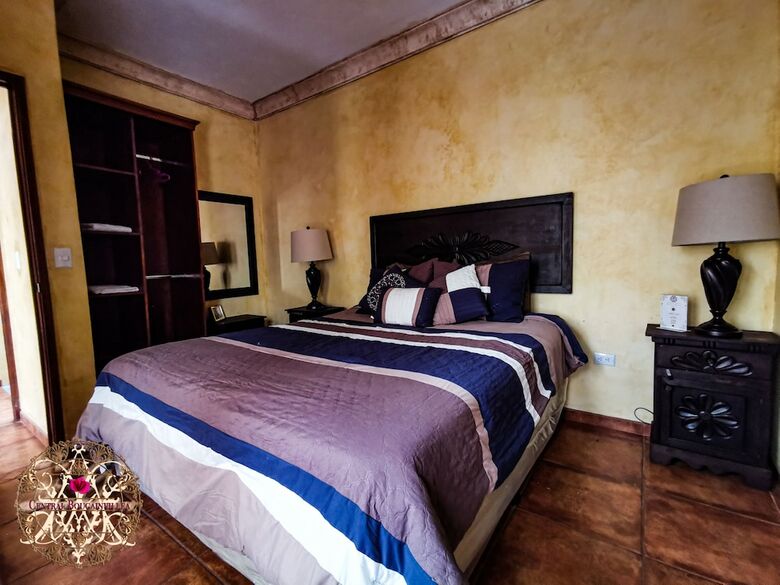 Bed & Breakfast Central Bougainvillea