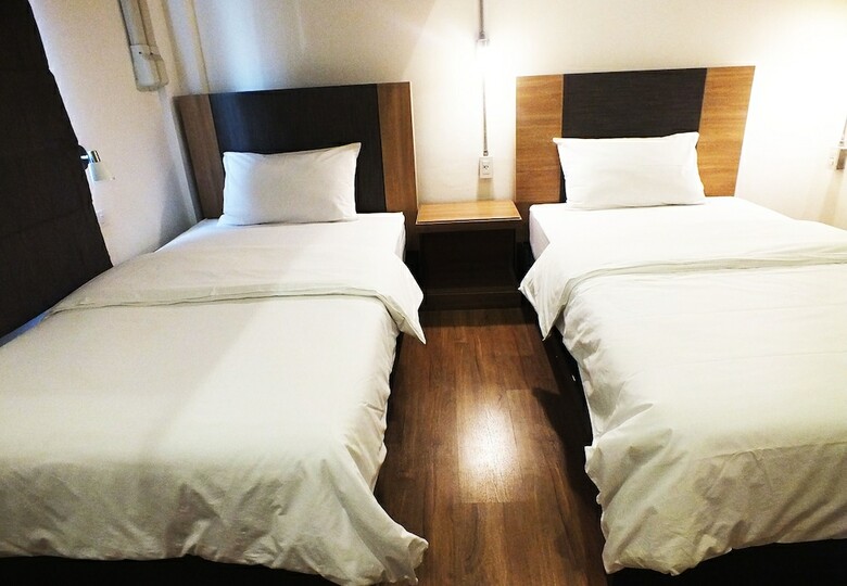 Hostal 09 Hostel