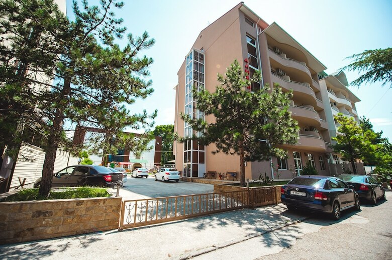 Alie Parusa Hotel