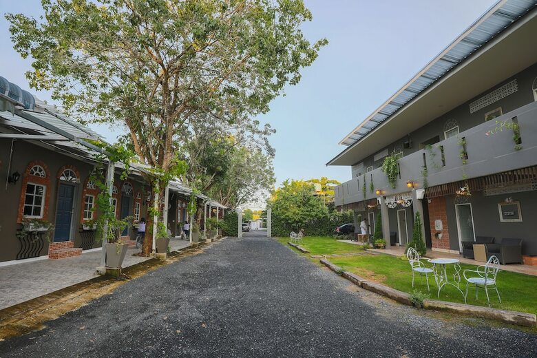 Hotel Phuket Nonnita Boutique Resort