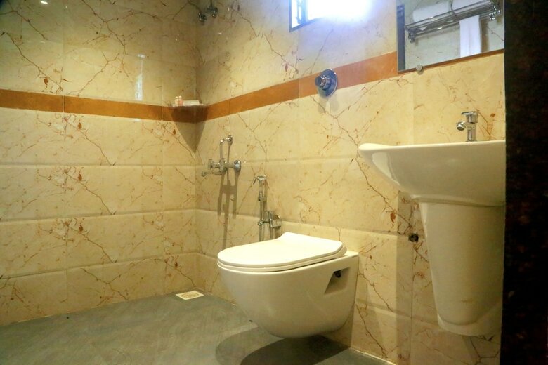 Hotel Sai River Resort