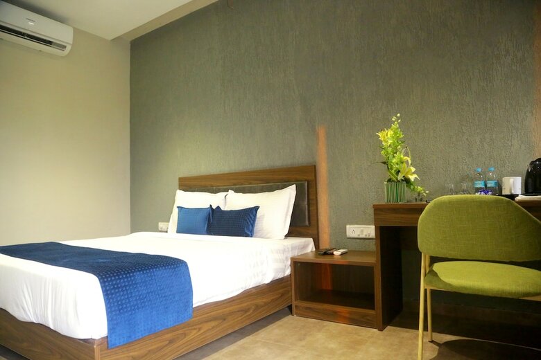 Hotel Sai River Resort