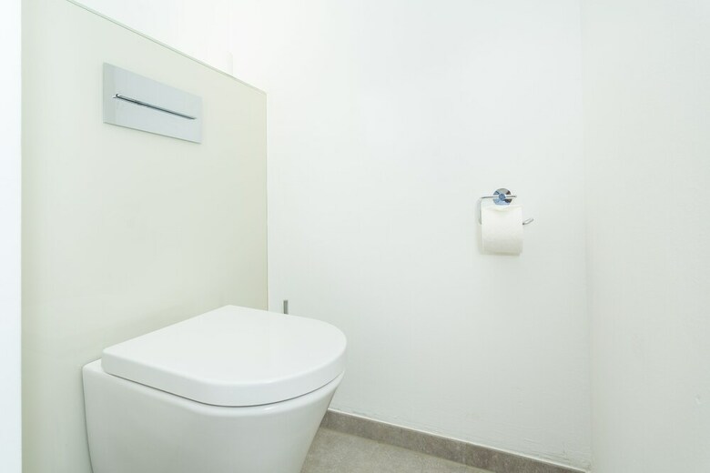 Room 4 Apartments