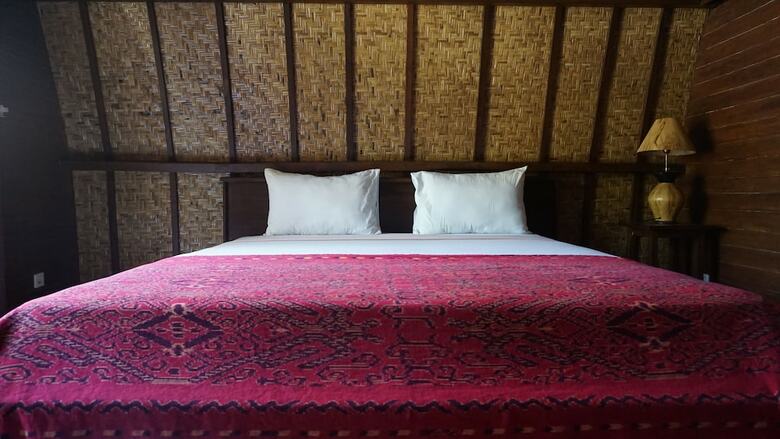 Youpy Bungalows