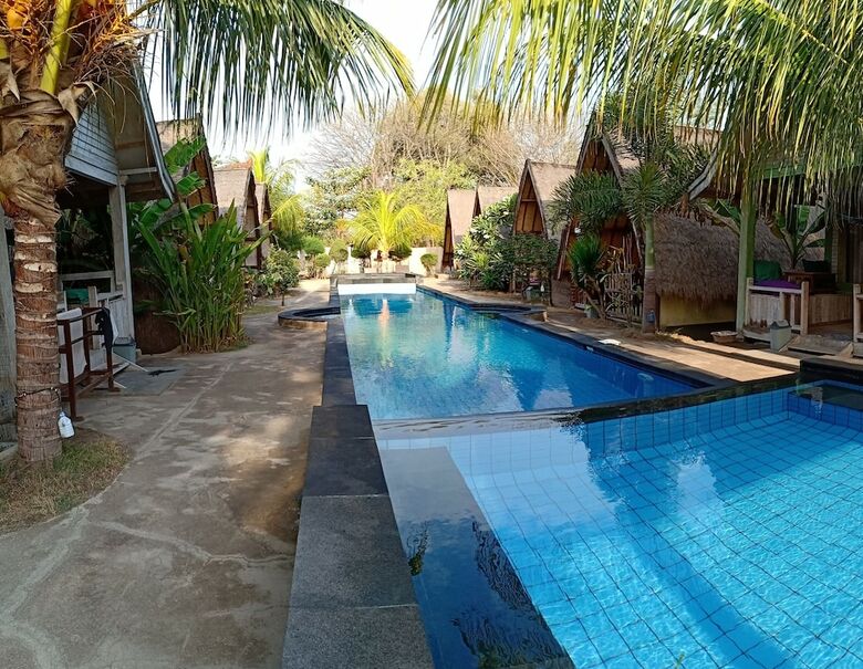 Youpy Bungalows