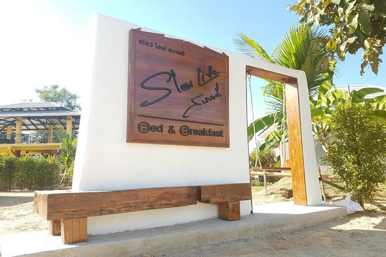 Hostal Slow Life Sabaidee Pai Bed & Breakfast