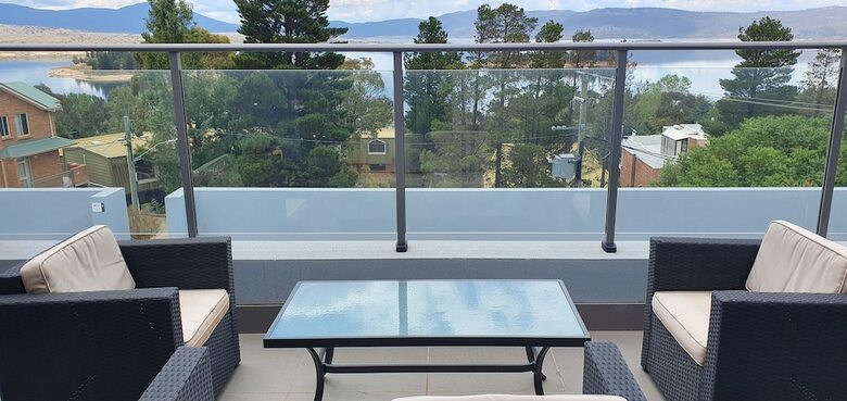 Summit 9 - Modern And Stylish Newly Renovated Apartment