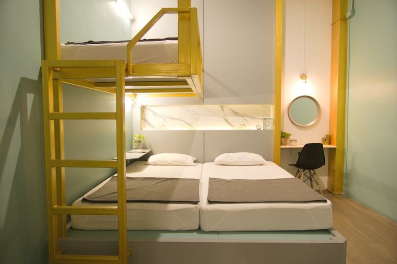 Hostal Hugger Hostel - Adults Only