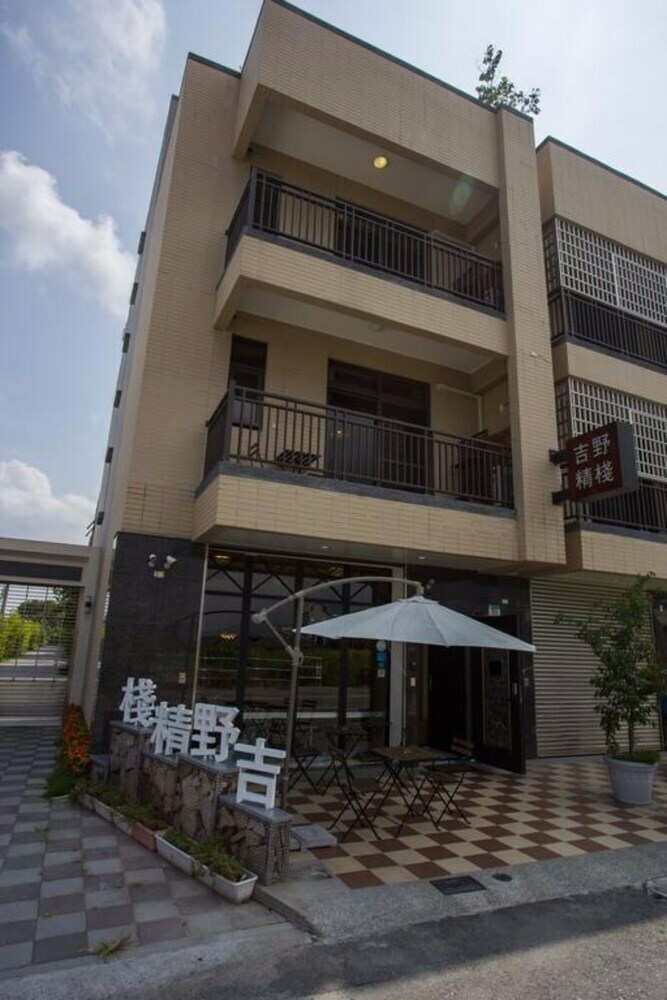 Ji Ye Jing Zhan B&B
