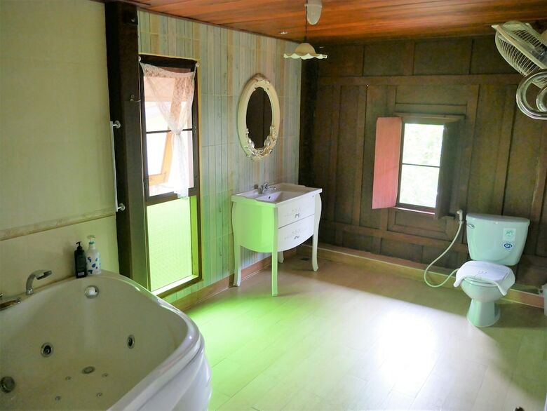 Hotel Ruenthai Jong Lux