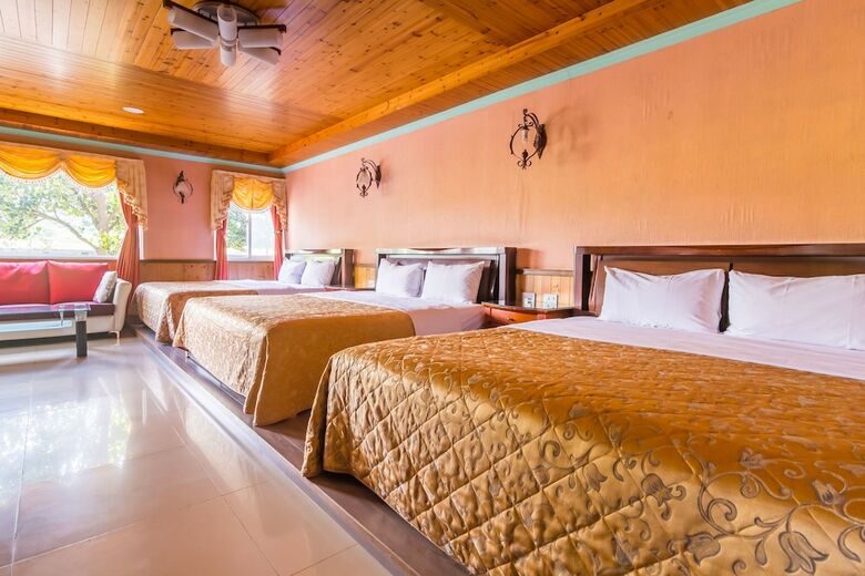Kenting Maya House B&B
