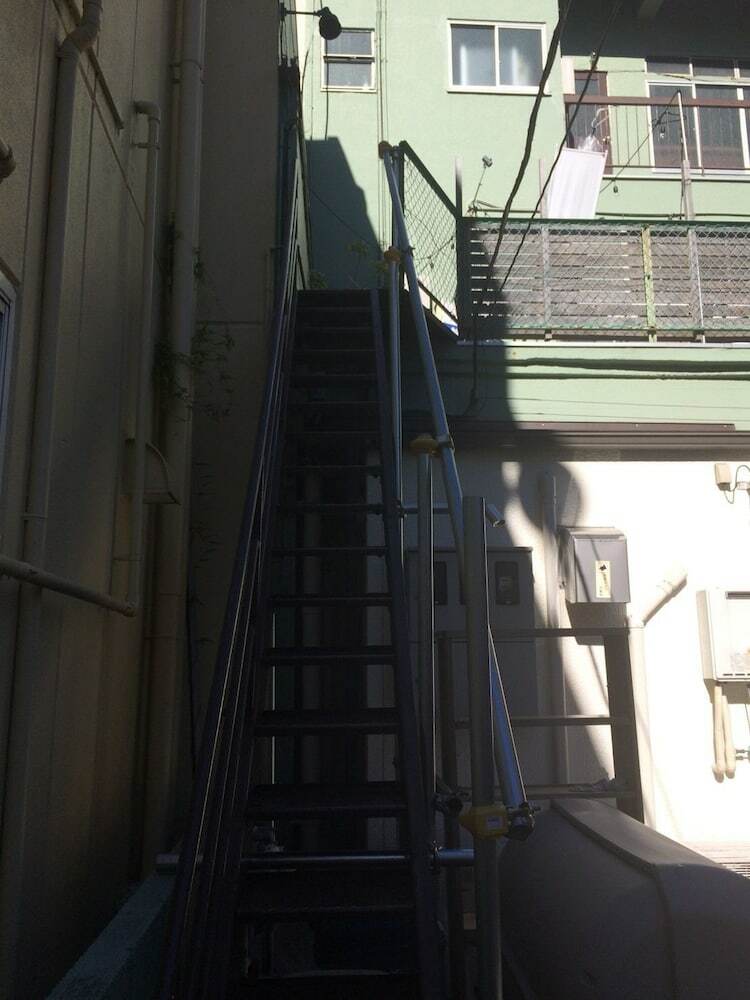 Hostal Cafe & Guest House Sofarii - Hostel