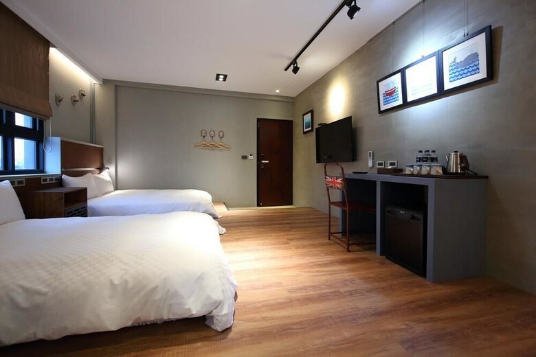 Hotel Midori Hostel