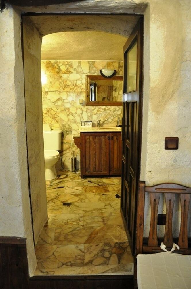Hotel Aravan Evi