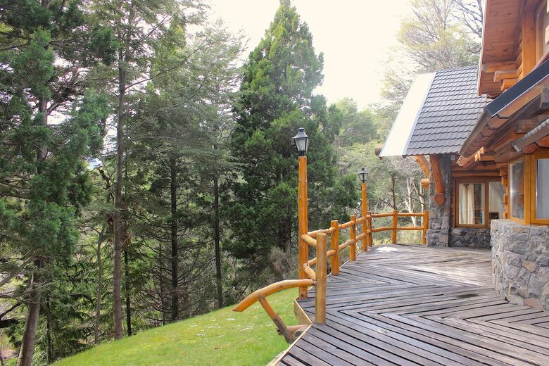 Amazing 4 Bedroom Chalet Villa Traful Vt1